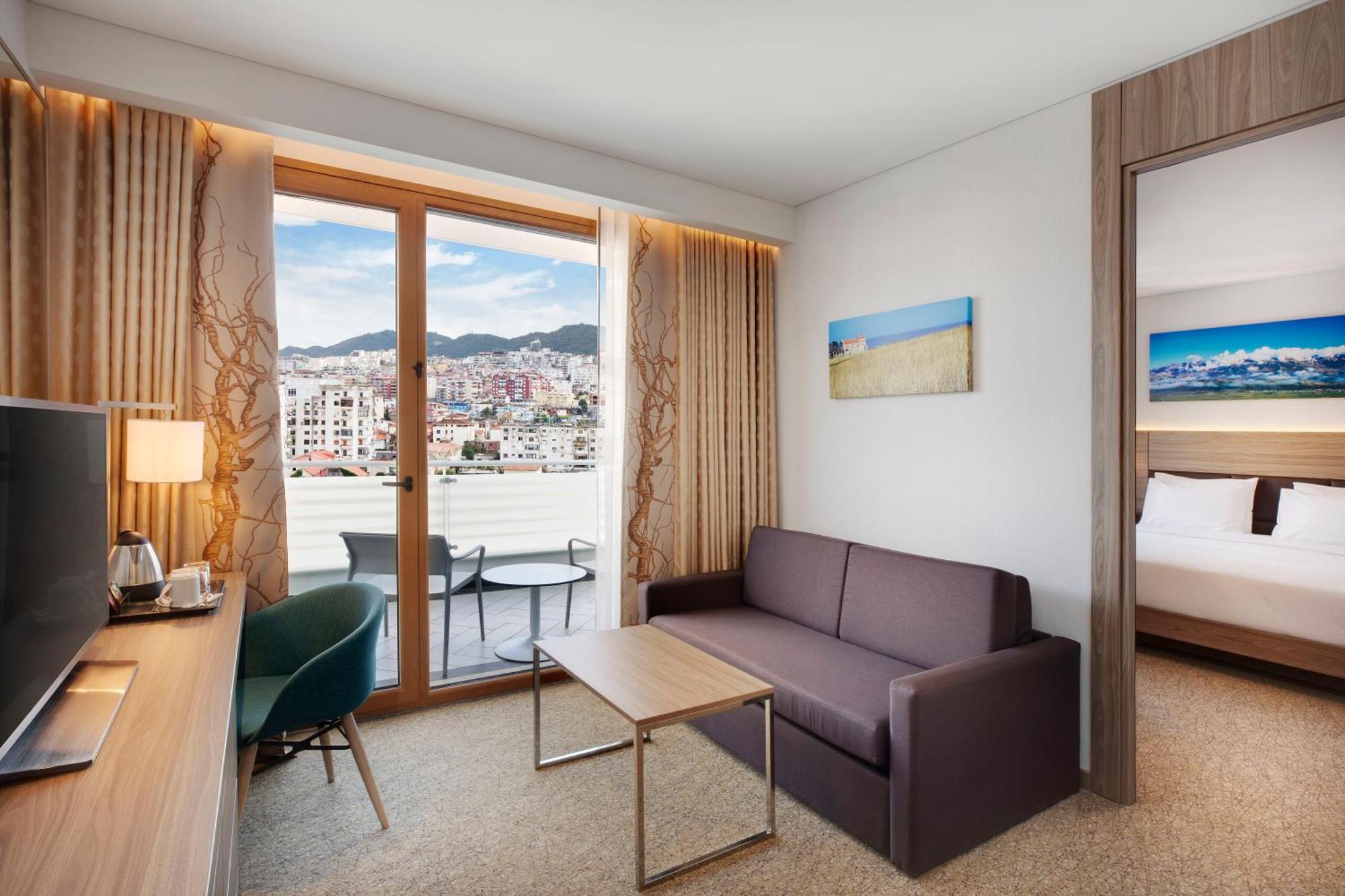 Hilton Garden 4*